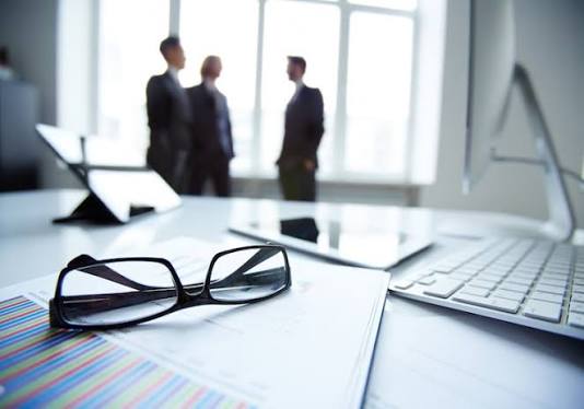 In-depth analysis of business activities to identify main risks and opportunities.